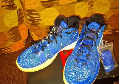 Кросівки "Nike" для хлопчика НОВІ 23,5 см - 1/3