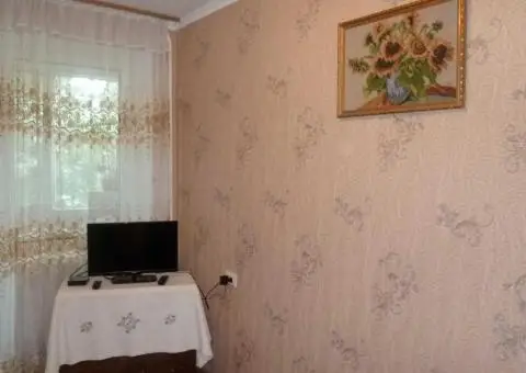 Здається кімната для дівчини вул.Верховинна 87, метро Житомирська. - 1/3