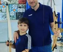 Сімейний відпочинок у Києві — стрільба з лука для дітей і дорослих