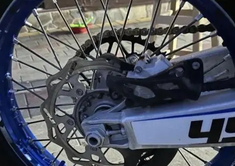 Yamaha YZ450F. - 1/3