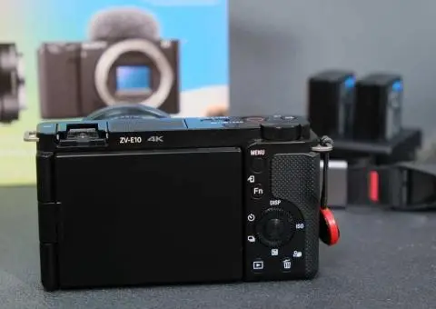 Sony ZV-E10 + kit 16-50mm - 1/3