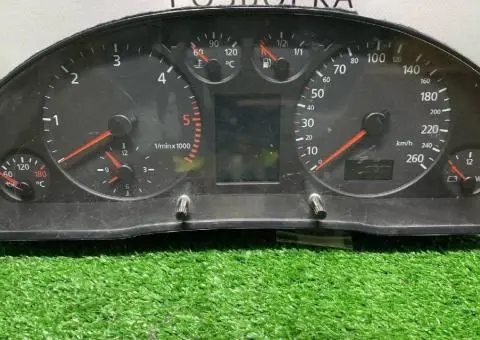 ПРИБОРНАЯ ПАНЕЛЬ AUDI A4 B5  2.5 Артикул: 8D0919880M - 1/3