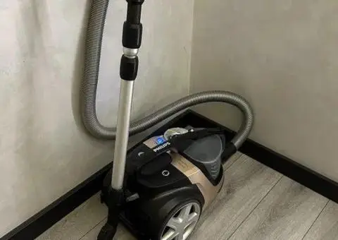 Philips PowerPro Ultimate FC 9922 Безмішковий ціліндричний пилосос - 1/3