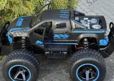 Джип на радіоуправлінні Protector Monster Truck Синій, на пульту - 3/3