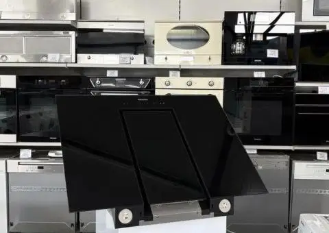 Наклона витяжка Miele DA 6498 Obsidian Black потужна витяжка міле - 1/3