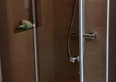 Душові перегородки, душові кабіни, дзеркала, скляні кабіни, душові двері - 3/10