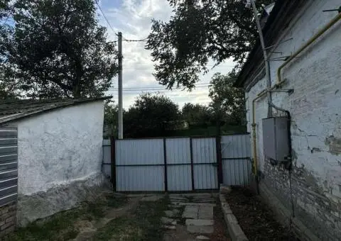 Продається частина будинку в центральному районі міста (район ДОССАФ) - 2/3