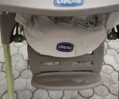 Стілець для кормління