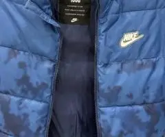 Жилетка / безрукавка NIKE - на зрост 164-172 см - майже НОВА