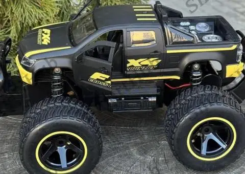 Джип на радиоуправлении Protector Monster Truck Желтый,  на пульте - 3/3