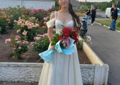 Неймовірна випускна сукня - 3/4