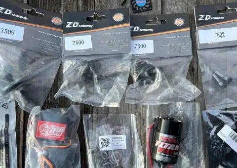 Радіокерована машина ZD Racing DBX 10 + набір запчастин на переробку машини в метал - 2/3