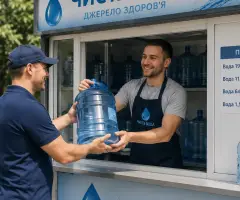 Продавець в магазин води