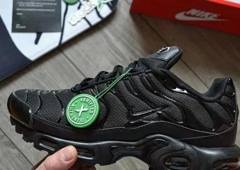 Чоловічі кросівки Nike Air Max Plus Tn 'Black' Розміри 40-45 - 2/3