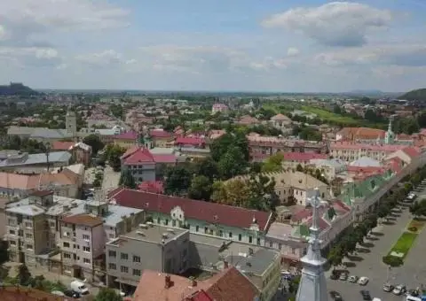 Ділянка 4.4 Га під житлову забудову