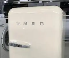 Маленький холодильник SMEG FAB 10 RCR6 Italy бежевий холодильник