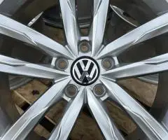 5х112 r18 диски оригінал R line vw Golf  Passat Tiguan