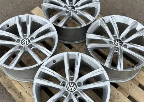 5х112 r18 диски оригінал R line vw Golf  Passat Tiguan - 3/3