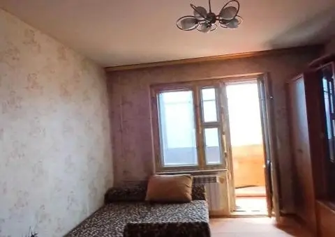 Квартира біля метро Харківська, поруч АТБ - 2/3