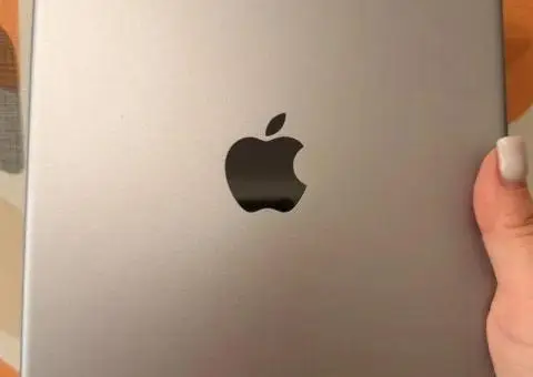 iPad A1566  идеальное состояние - 1/3
