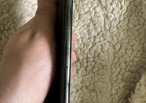 iPhone 11 pro 256 gb. 70% - 3/3