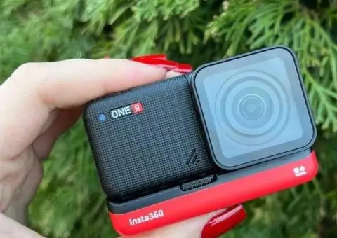 Екшн-камера Insta360 one R в кейсі - 2/3