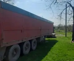 Напівпричіп бортовий