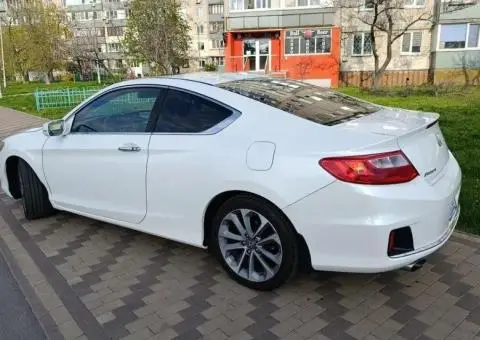 Honda Accord 3,5-V6 - 3/3