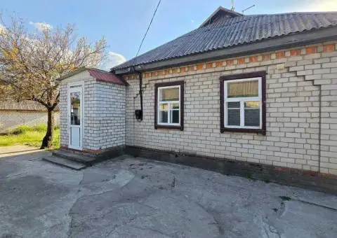 Продаж цегляного будинку - 1/3