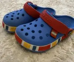 Взуття для пляжу, літнє взуття Crocs