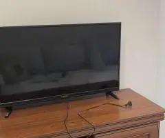 Телевізор Liberton 40", смарт ТВ