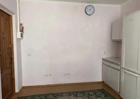 Продаж кімнати у гуртожитку - 1/3