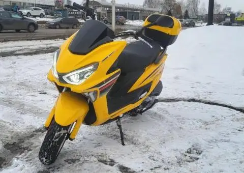 В продажі нові скутери SPARK 125 150 - 1/3