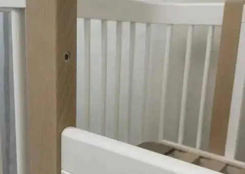 Дитяче ліжечко BABYMAX з маятником та колесами. Ліжко з бука 120×60 для новонароджених - 1/3