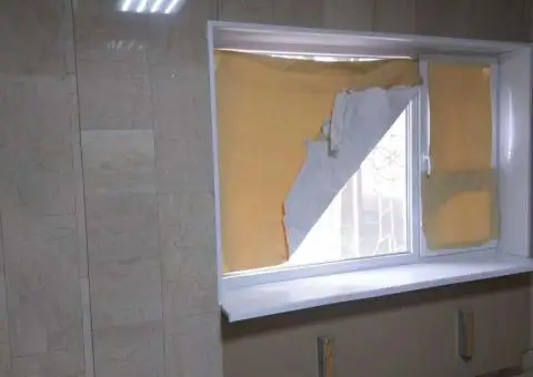 Оренда  14 кв.м офісного, побутового приміщення на вул. Журналістів, 13 (під маленький склад/офіс) - 2/3
