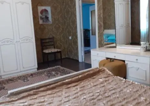 Оренда від власника. 4-кімнатна квартира в центрі Києва, метро Печерська. Тривало або подобово - 3/10