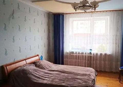 Продам простору двокімнатну. Миколи Голего 5. Без комісії для покупця - 3/10