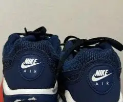 Кросівки Nike Air Max EUR 28