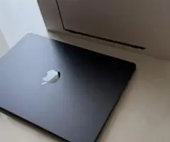 MacBook Air 13" Midnight M2 8/256GB 2022
