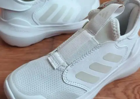Нові оригінальні Adidas р30,31,32,33,34 довжина устілки по факту  19см, 20см,20.5см, 21см, 22см - 1/3
