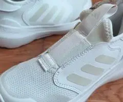 Нові оригінальні Adidas р30,31,32,33,34 довжина устілки по факту  19см, 20см,20.5см, 21см, 22см