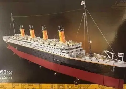 Конструктор «Легендарний Титанік" корабель як LEGO 9090 деталей - 1/3