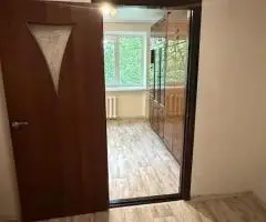 "Продаються дві кімнати