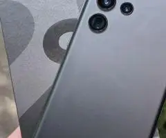 Смартфон Samsung Galaxy S22 Ultra 12/512