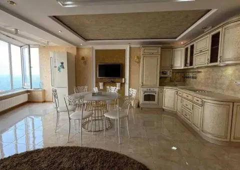 Продам 2-комнатную квартиру с потрясающим видом на море. - 1/3