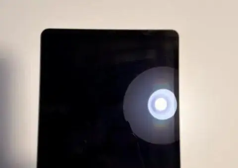 iPad Pro M1 (Gen 5) 12,9” - 2/3