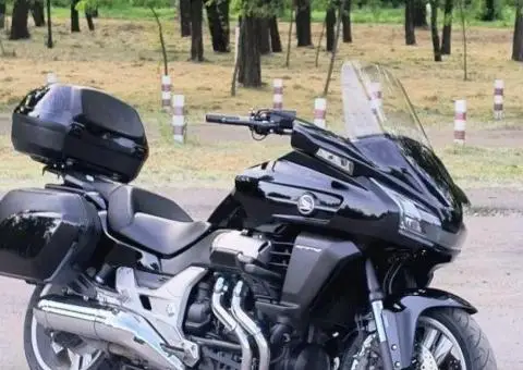 Honda CTX 1300 2014 - 2/3