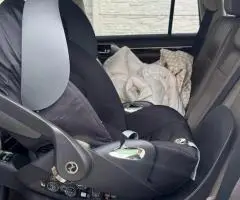 Автокрісло Cybex Cloud T i-Size by Jeremy Scott з підставкою 360