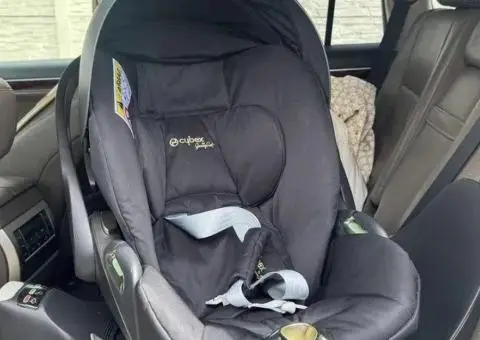 Автокрісло Cybex Cloud T i-Size by Jeremy Scott з підставкою 360 - 2/3