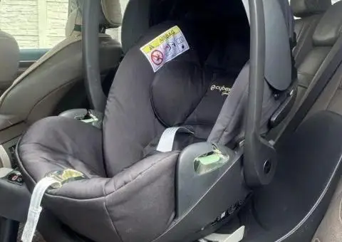 Автокрісло Cybex Cloud T i-Size by Jeremy Scott з підставкою 360 - 3/3